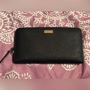 EUC Authentic Kate Spade Saffiano Leather Zip Around Wallet